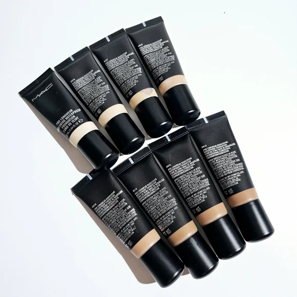 Mac pro Long-Wear nourishing waterproof foundation
